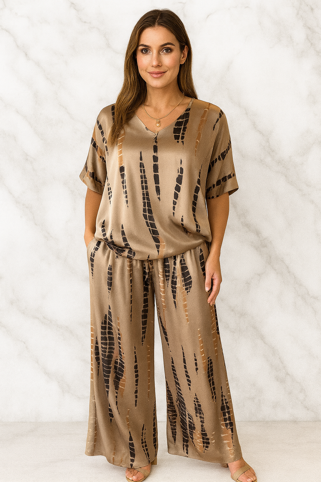 Triplechic™ Printed Round Neck Two-Piece Set