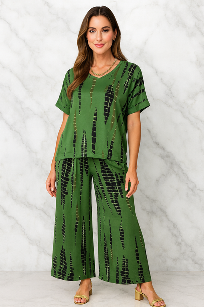 Triplechic™ Printed Round Neck Two-Piece Set