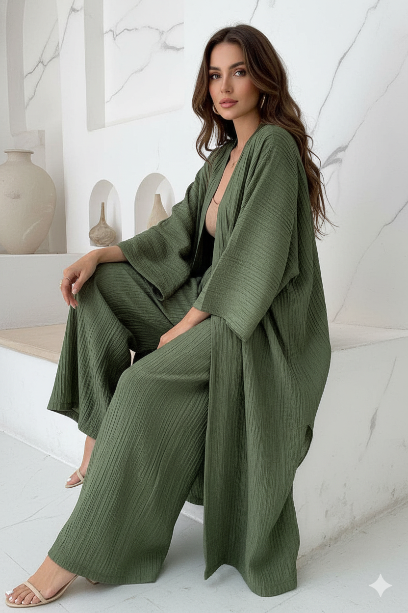 Triplechic™ PleatEase Two-Piece Set